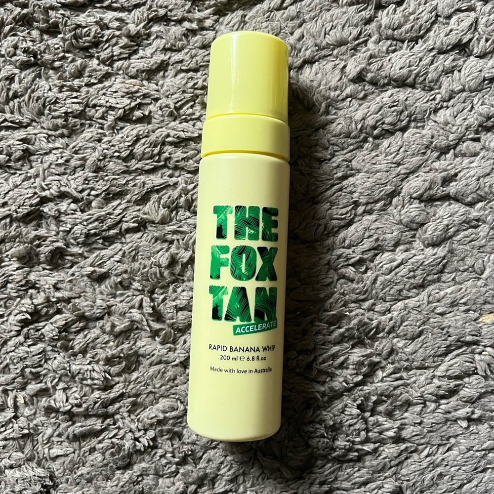 The fox tan banana whip